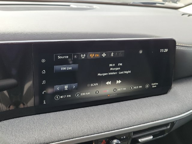 Certified 2025 Nissan Kicks SV FWD image 25