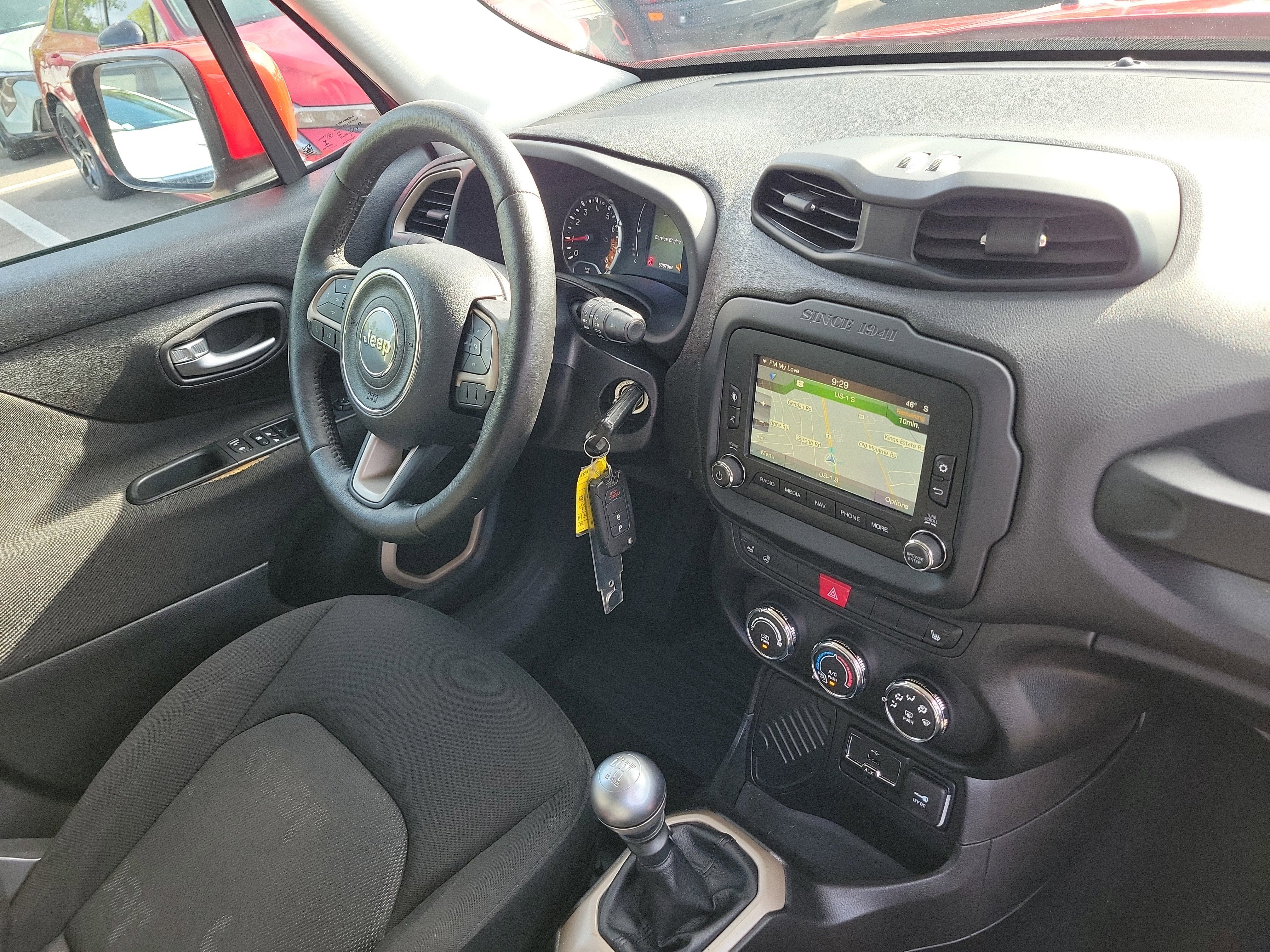 Used 2015 Jeep Renegade Latitude w/ Cold Weather Group II image 8