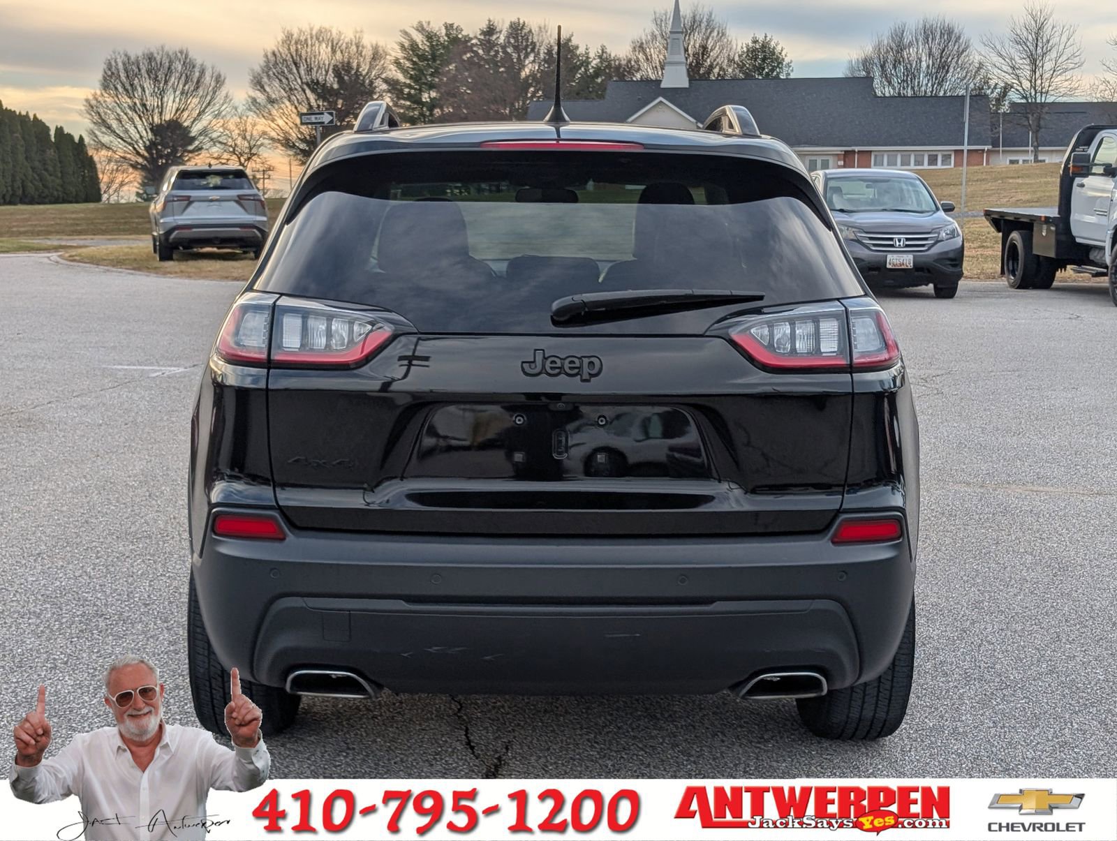 Used 2020 Jeep Cherokee Latitude Plus image 4