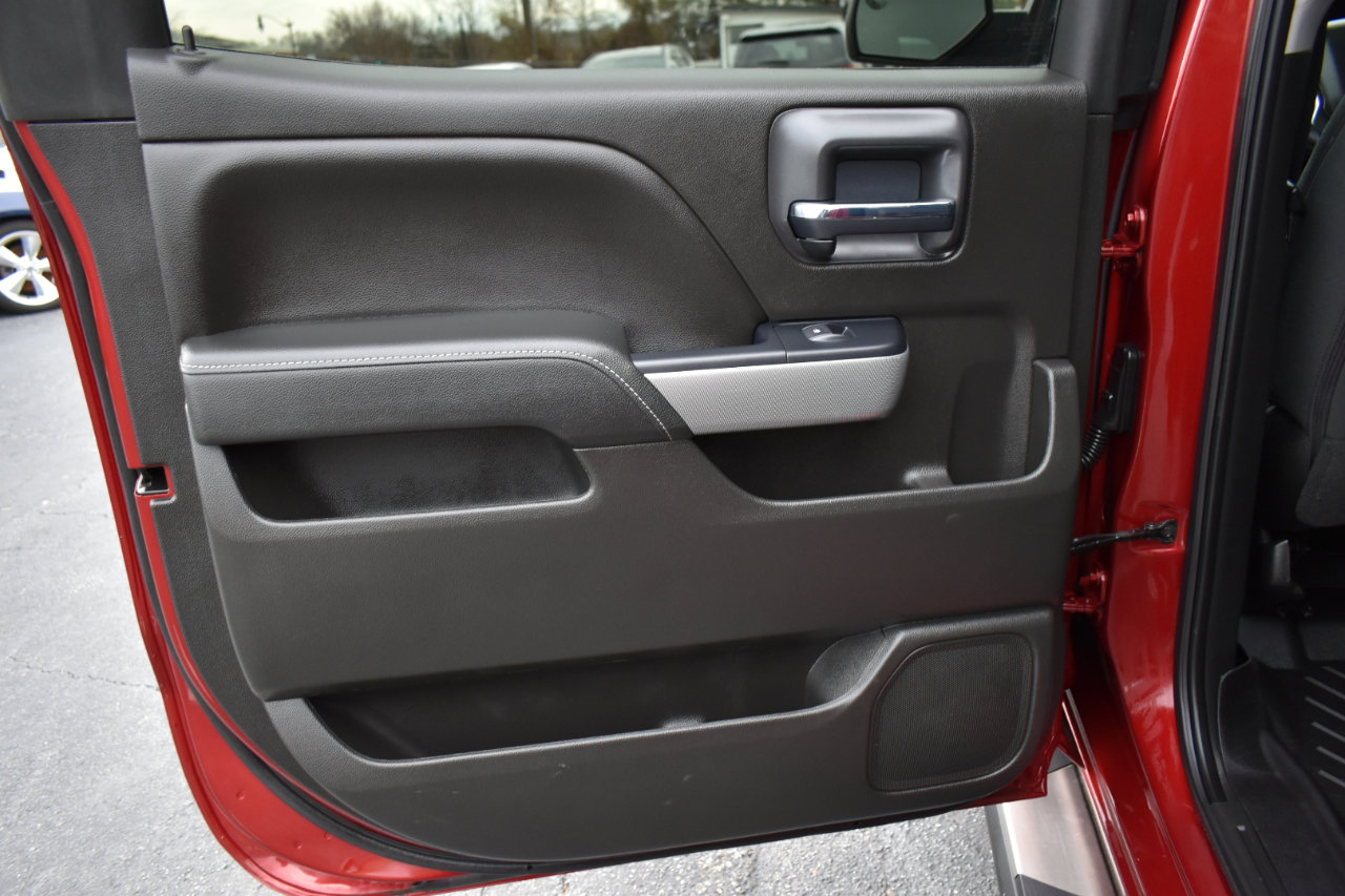 Used 2018 Chevrolet Silverado 1500 LT w/ All Star Edition image 35