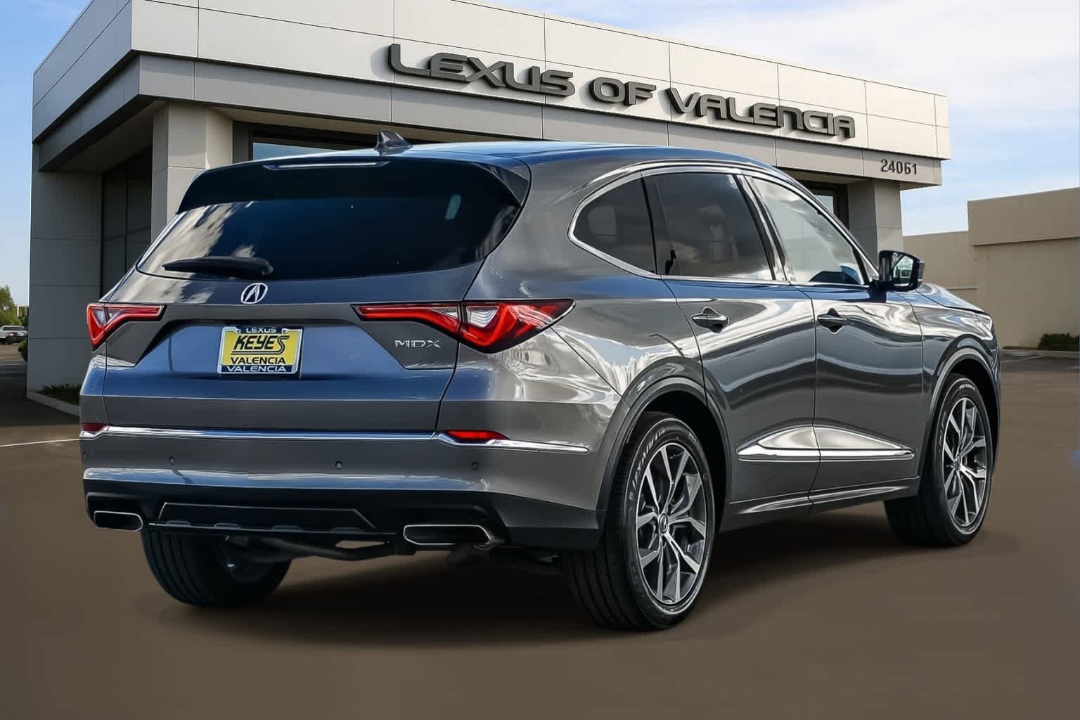 Used 2023 Acura MDX FWD w/ Technology Package image 5