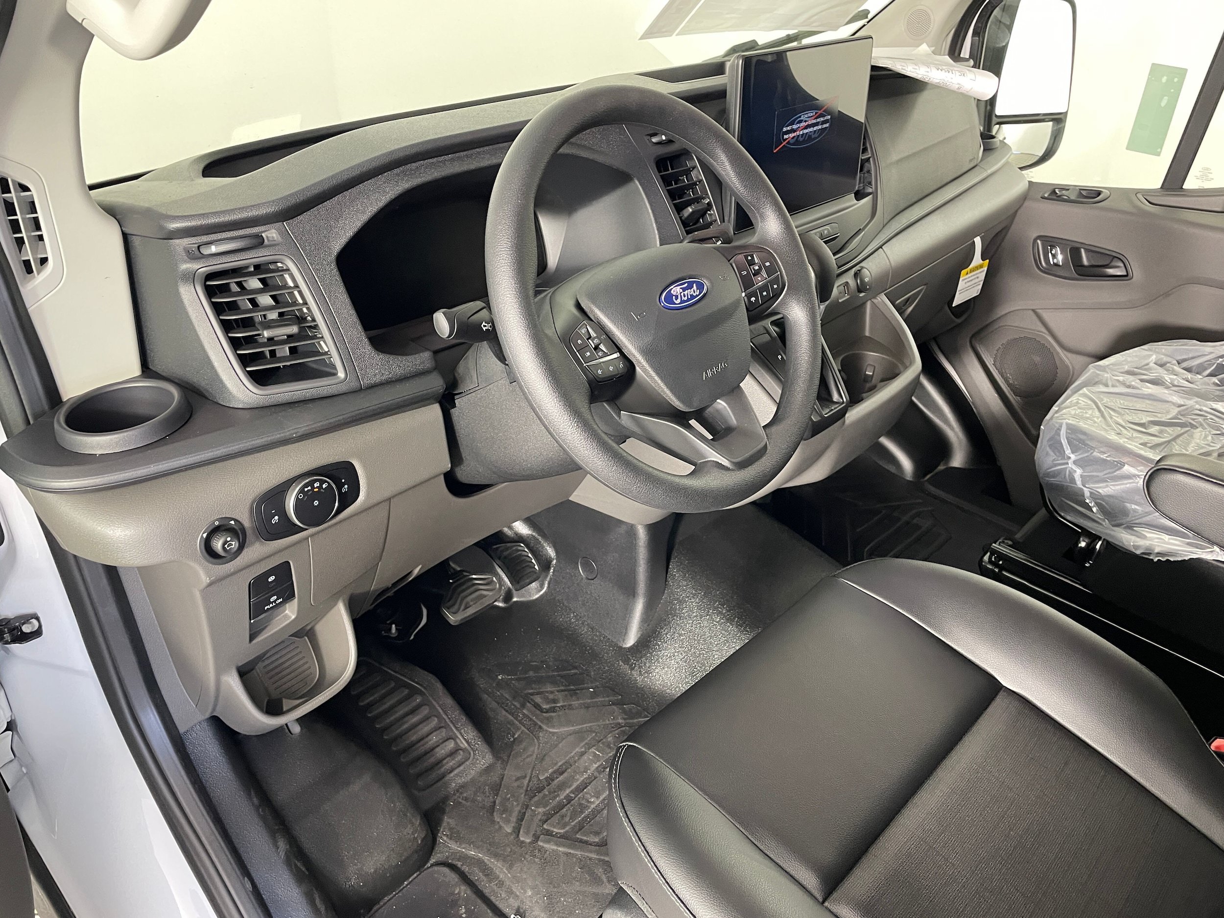 New 2026 Ford Transit 150 Low Roof RWD image 3