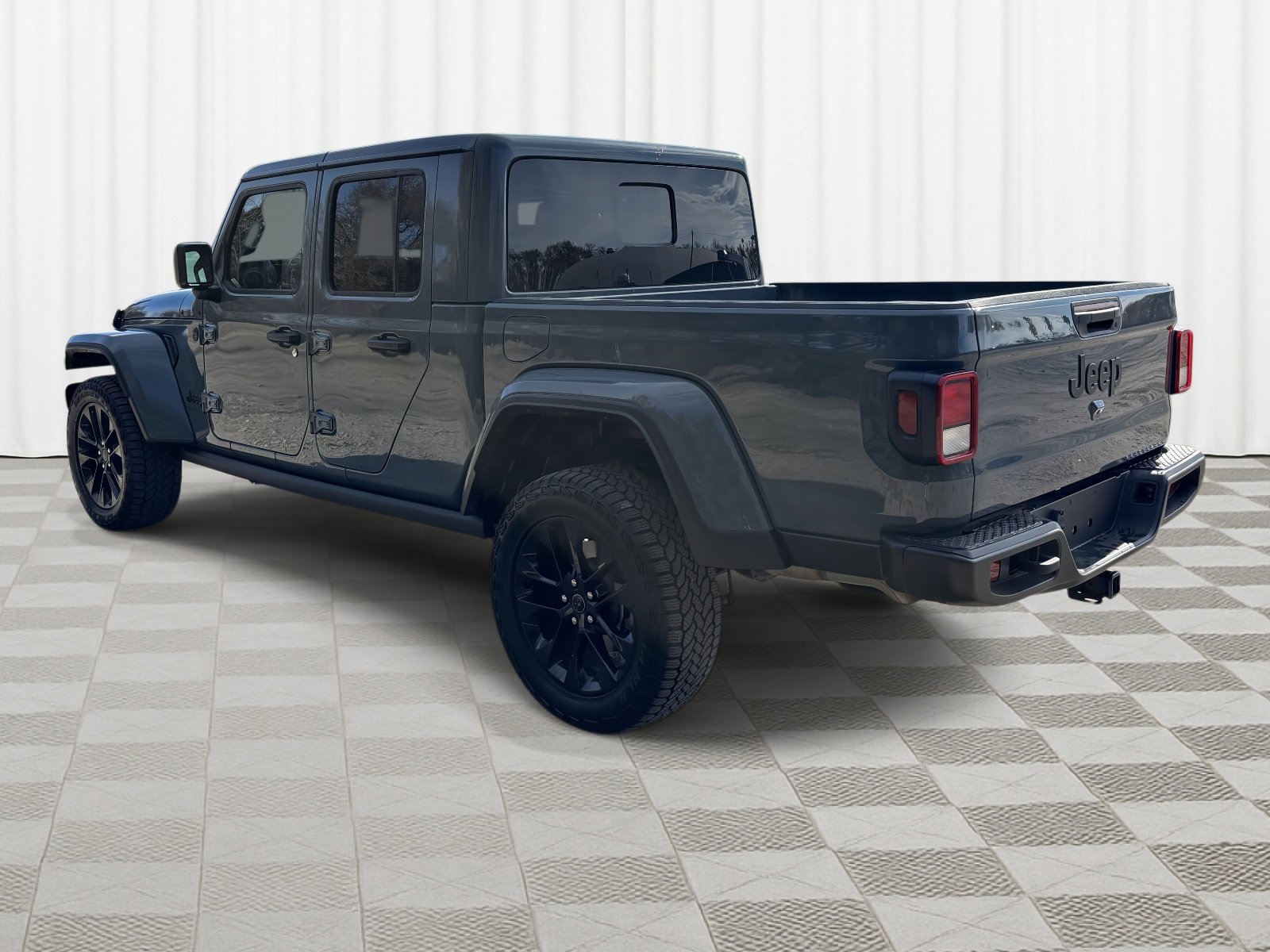 Used 2025 Jeep Gladiator Sport image 5