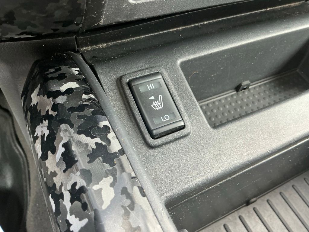 Used 2021 Nissan Titan SV w/ SV Convenience Package RWD image 42