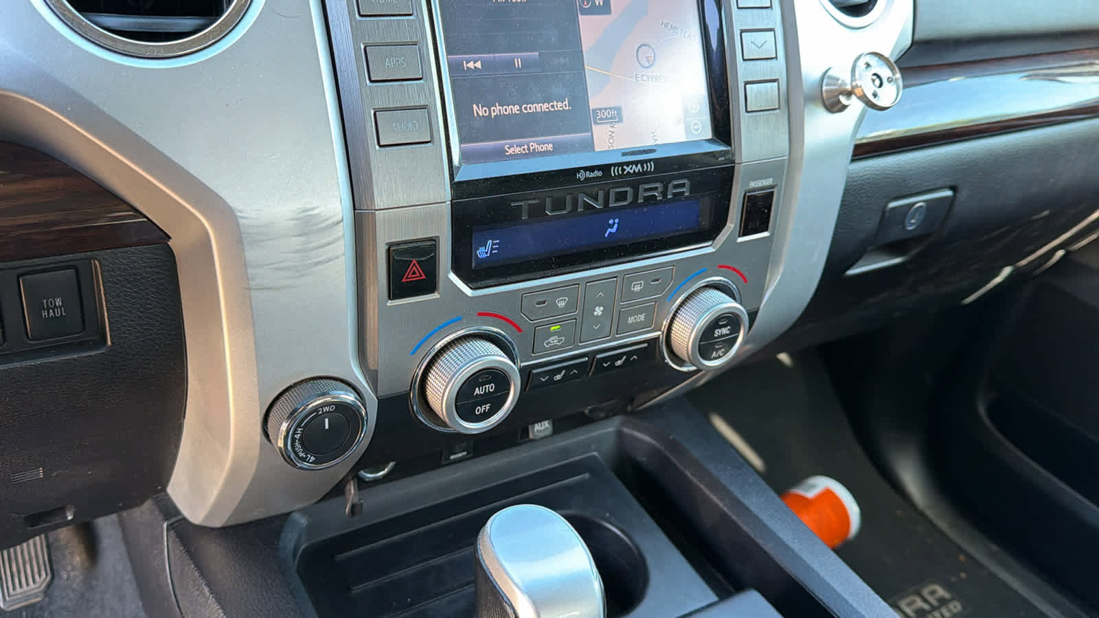 Used 2015 Toyota Tundra Limited w/ Limited Premium Package image 13