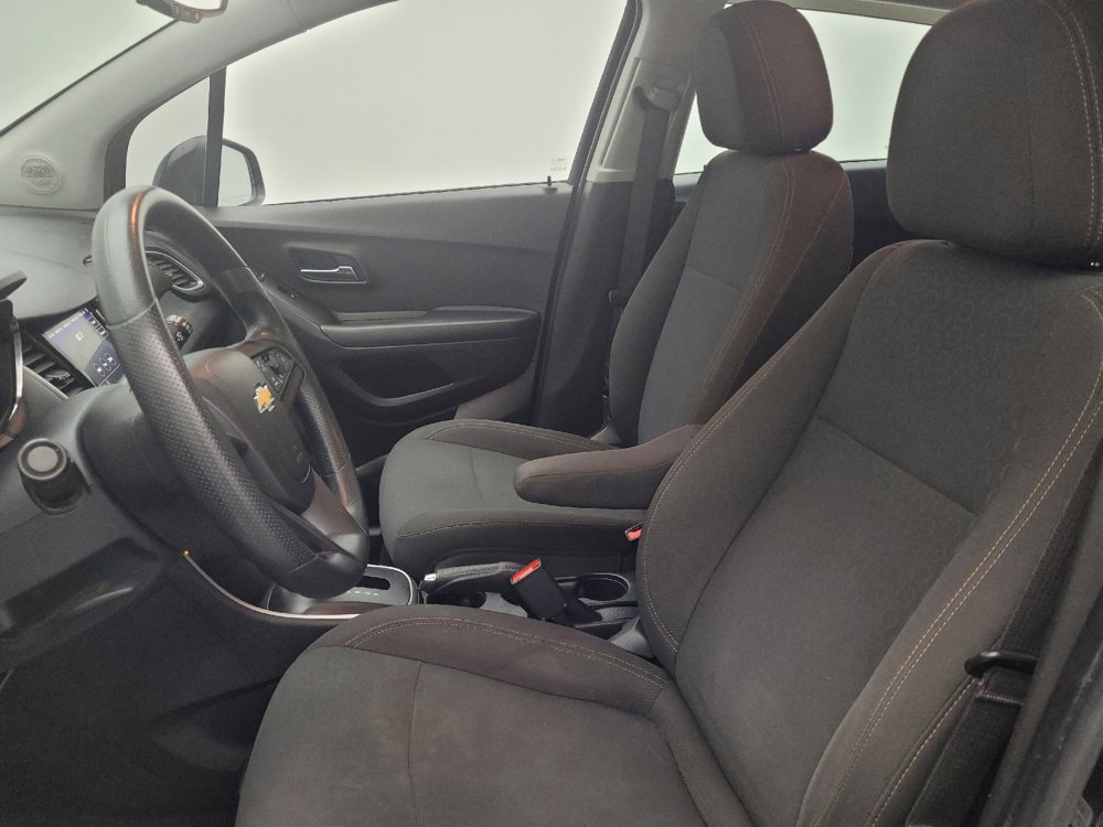 Used 2021 Chevrolet Trax LS image 17