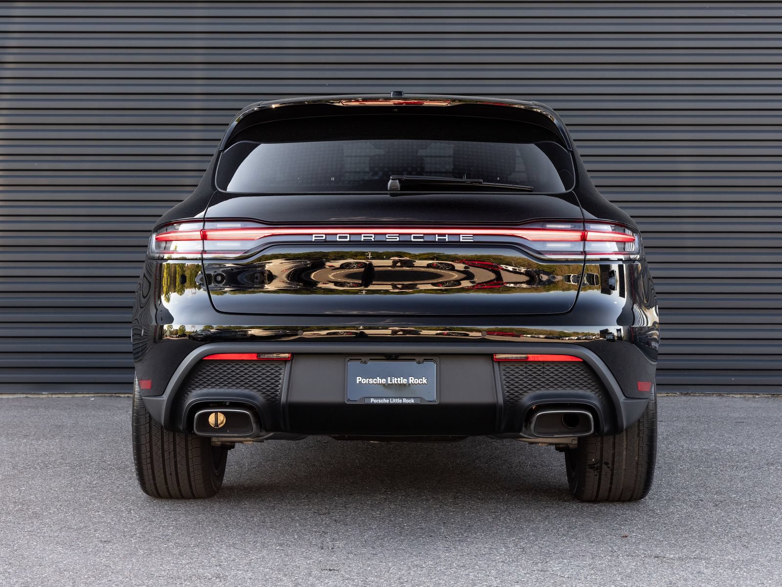 Certified 2026 Porsche Macan AWD/4WD image 6