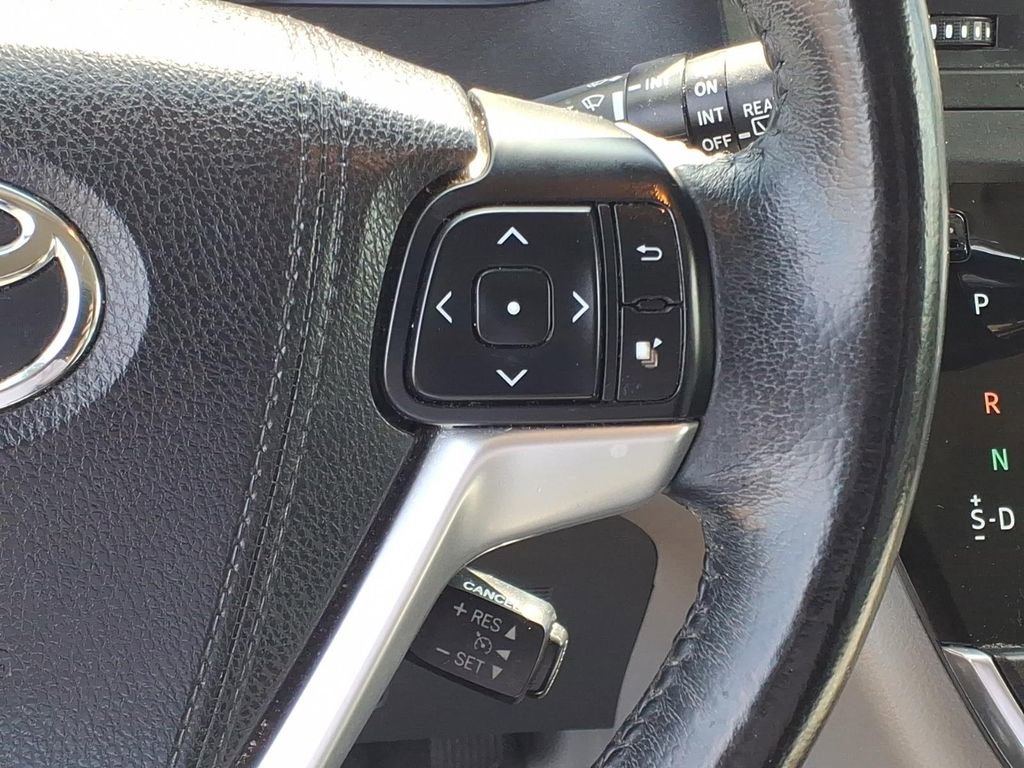 Used 2017 Toyota Sienna XLE AWD/4WD image 20