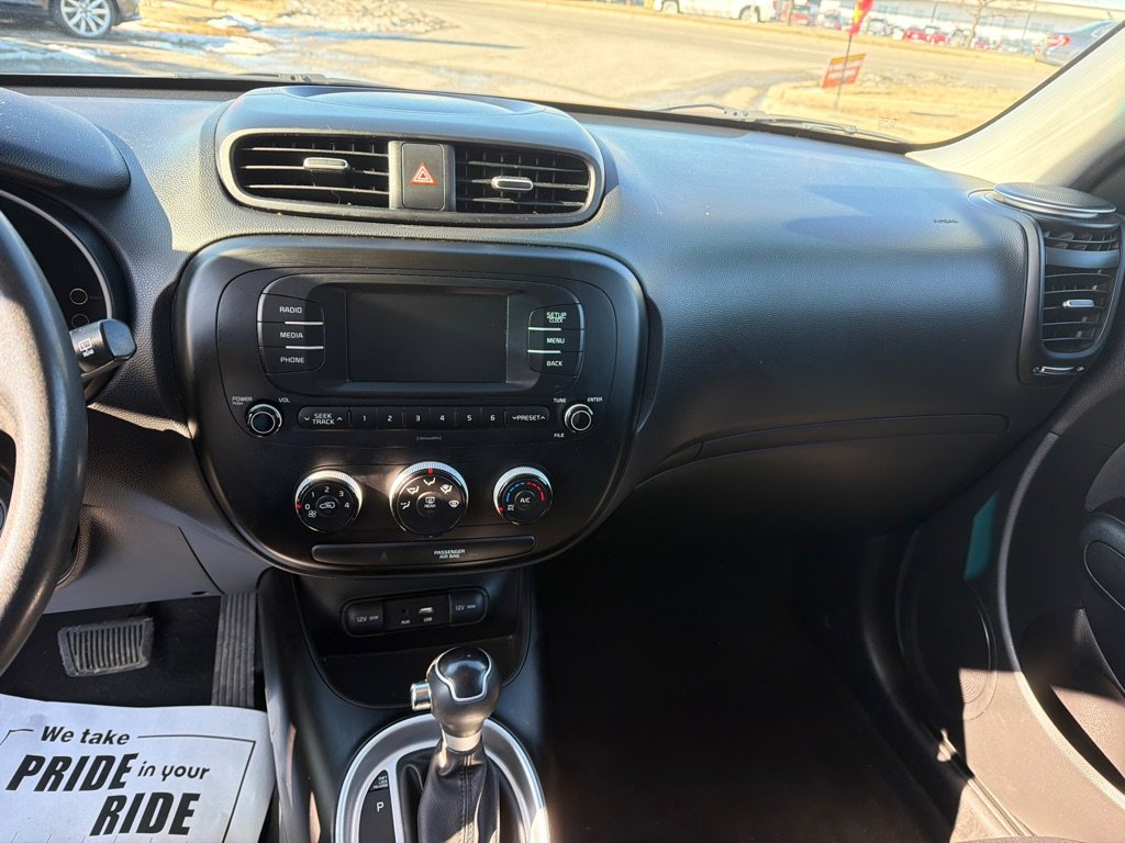 Used 2017 Kia Soul FWD image 32