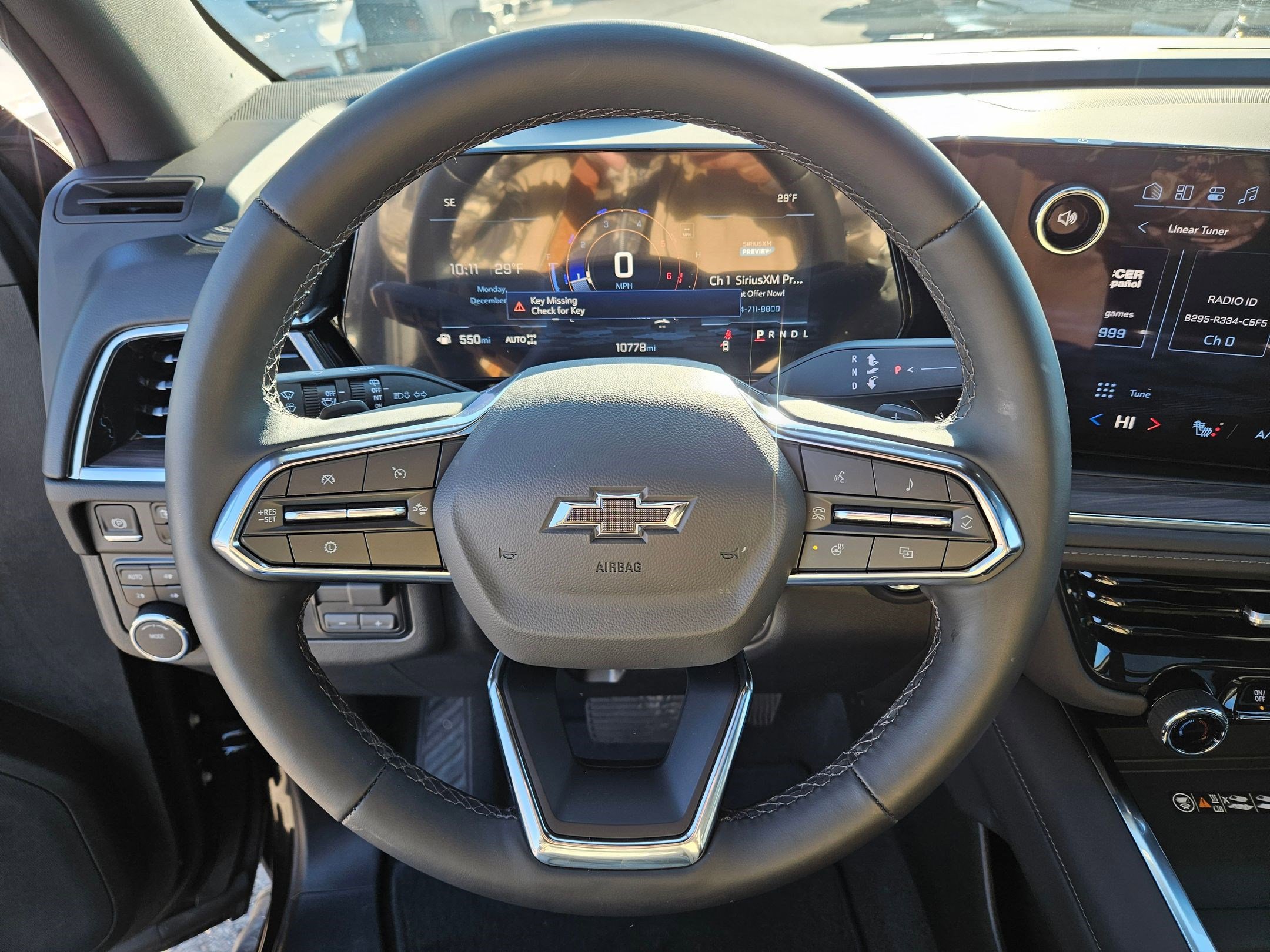 Used 2025 Chevrolet Suburban Z71 w/ Comfort Package image 17