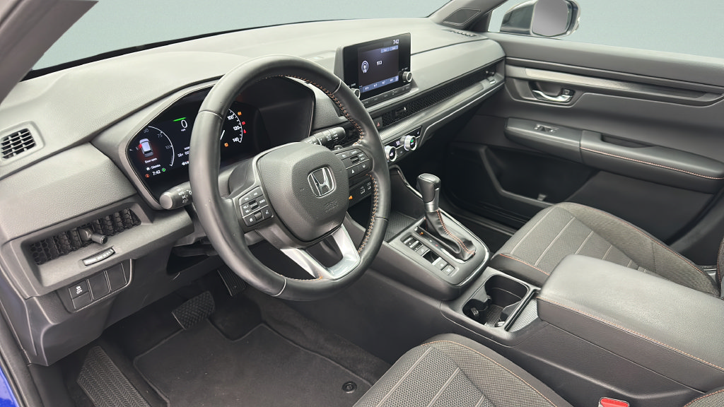 Used 2025 Honda CR-V Sport image 11