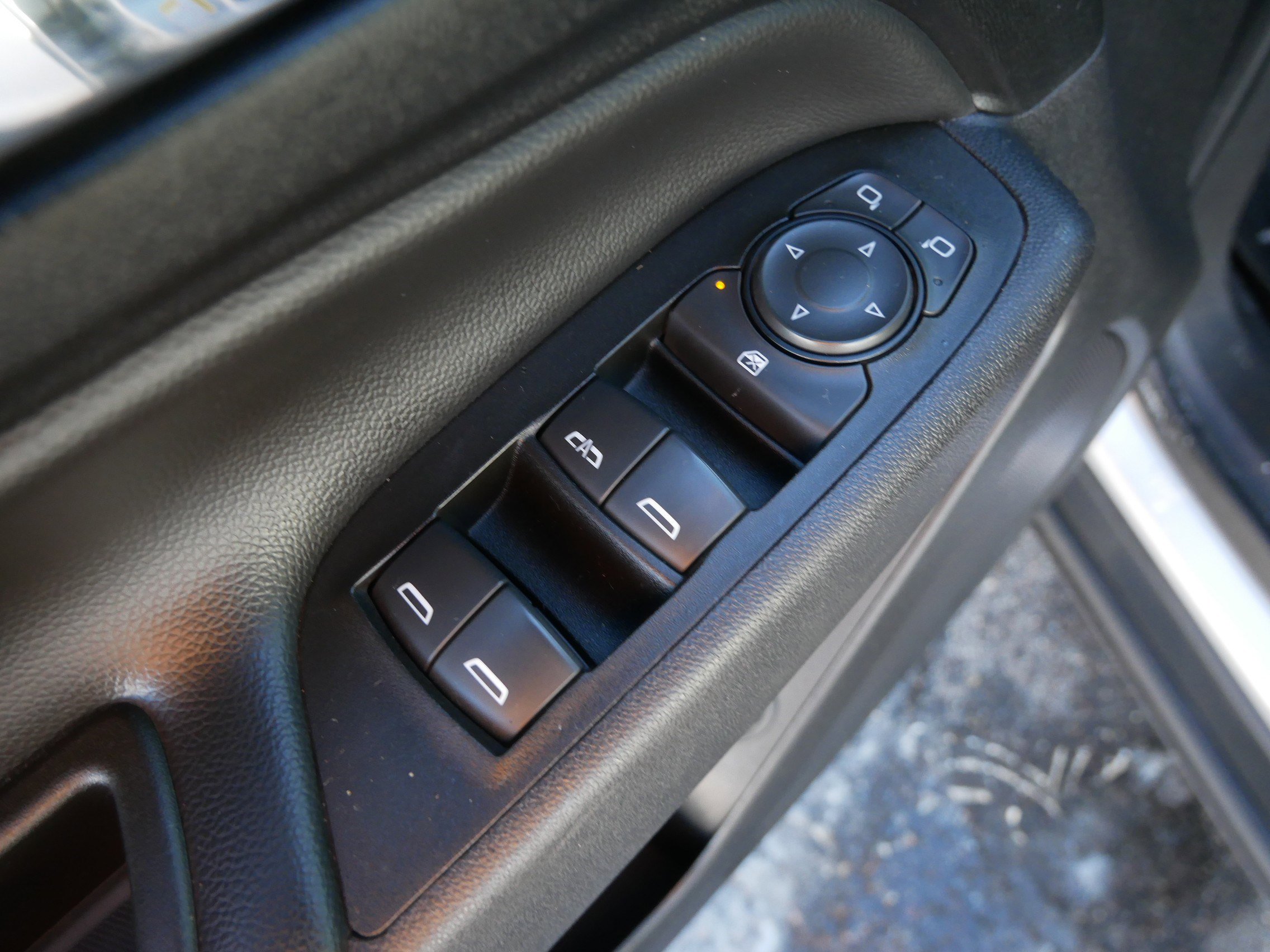 Used 2020 Chevrolet Equinox LT image 19