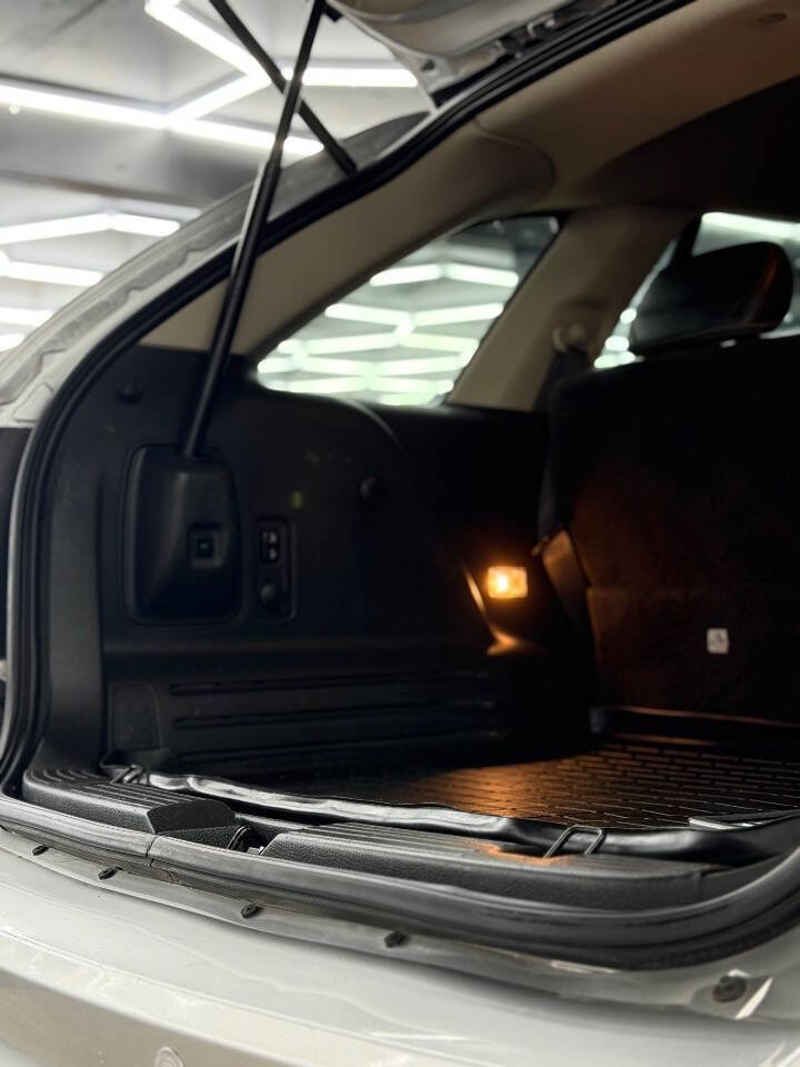 Used 2010 Ford Edge Sport image 11