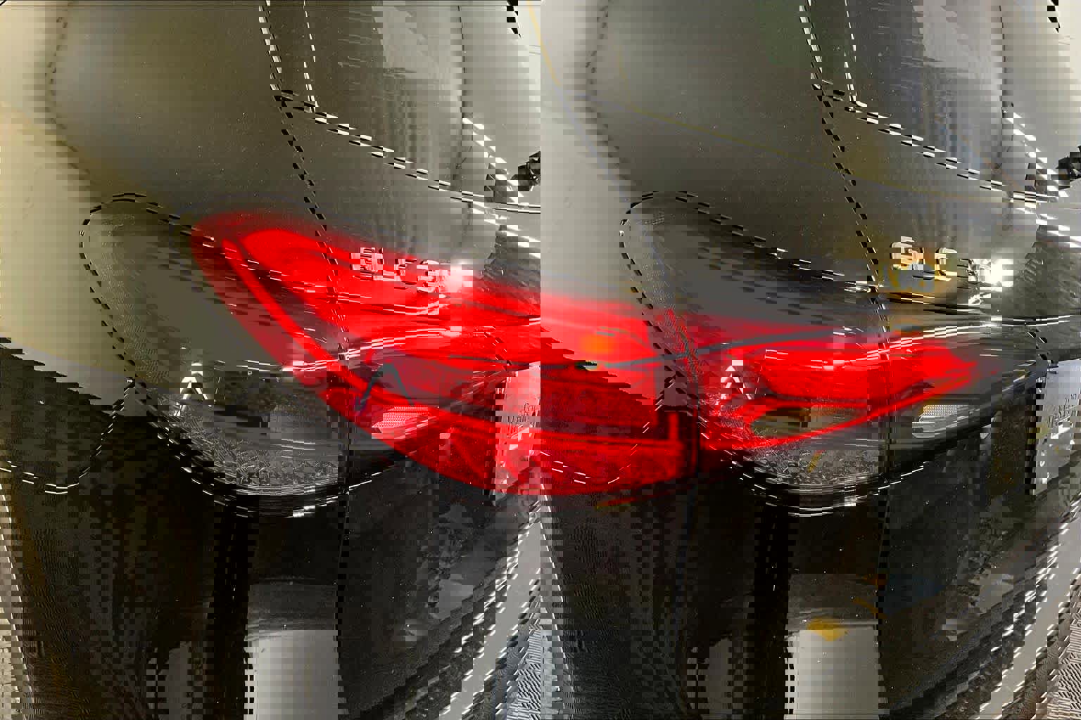 Used 2026 Mercedes-Benz GLC 300 4MATIC image 5