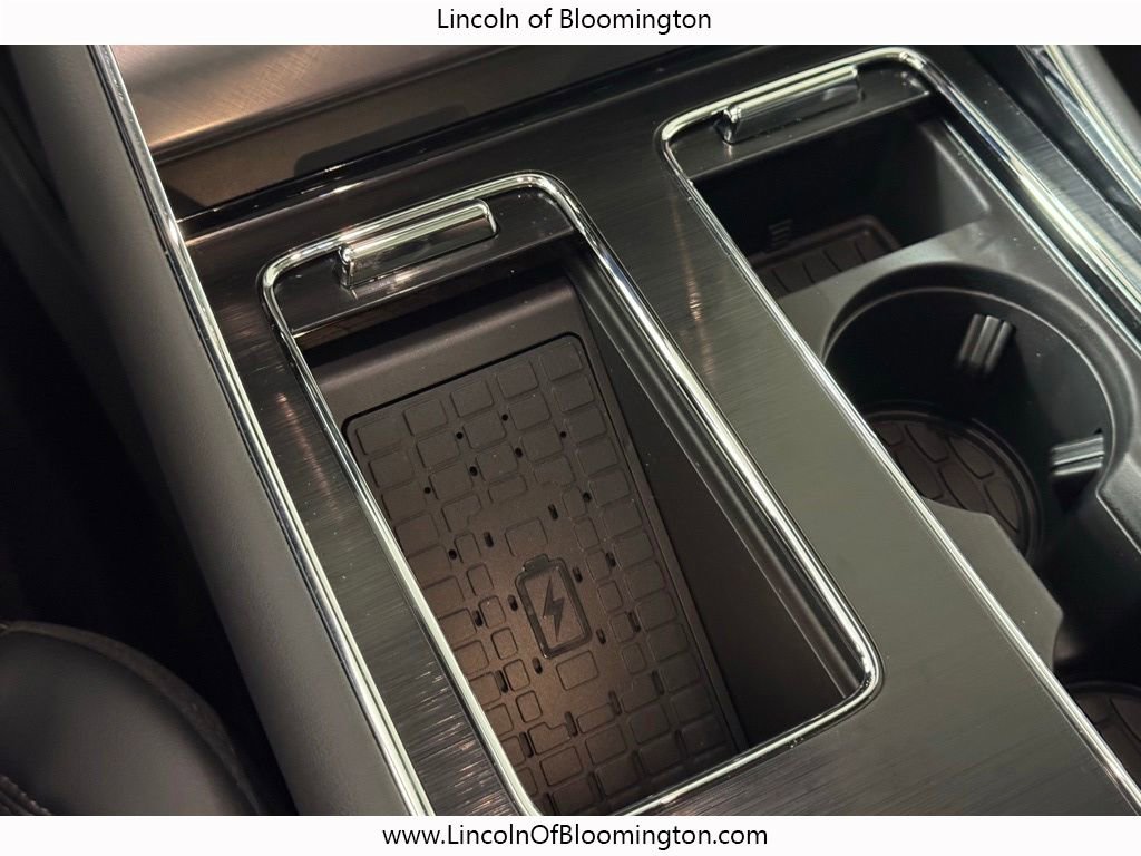 New 2026 Lincoln Aviator AWD w/ Jet Appearance Package image 38