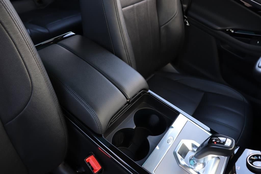 Used 2023 Land Rover Range Rover Evoque SE image 50