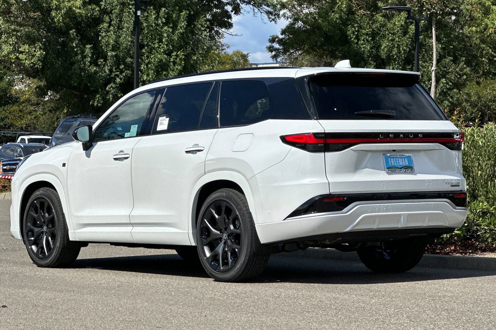 New 2026 Lexus TX 500h AWD image 6