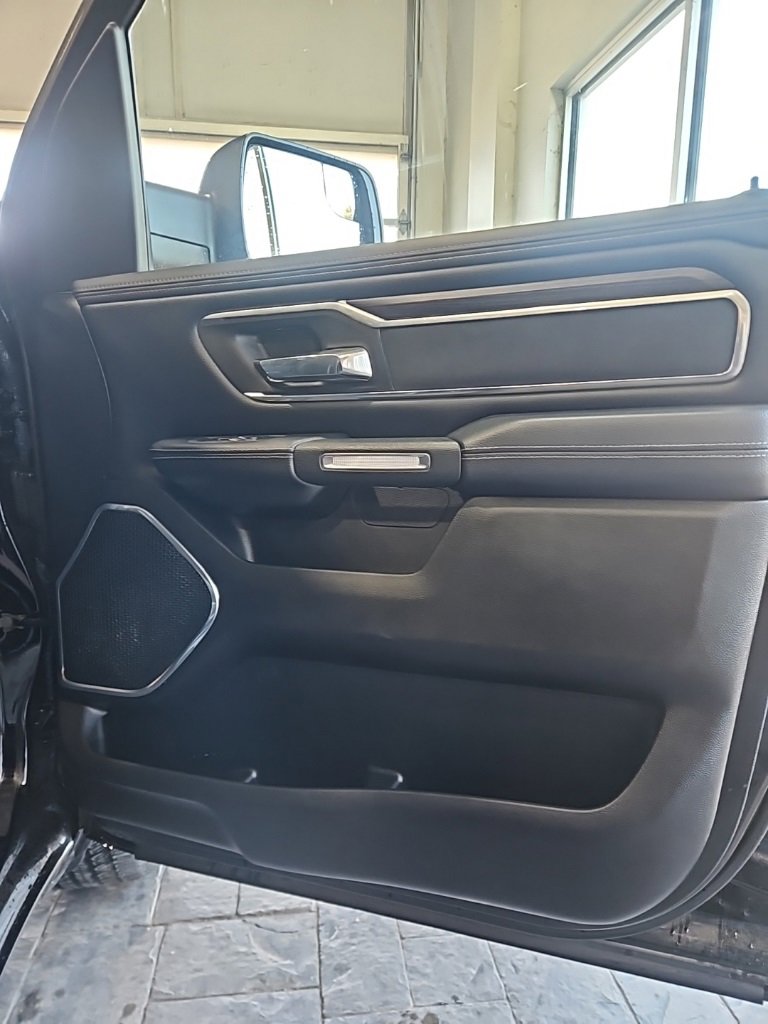 Used 2025 RAM 1500 Laramie image 12