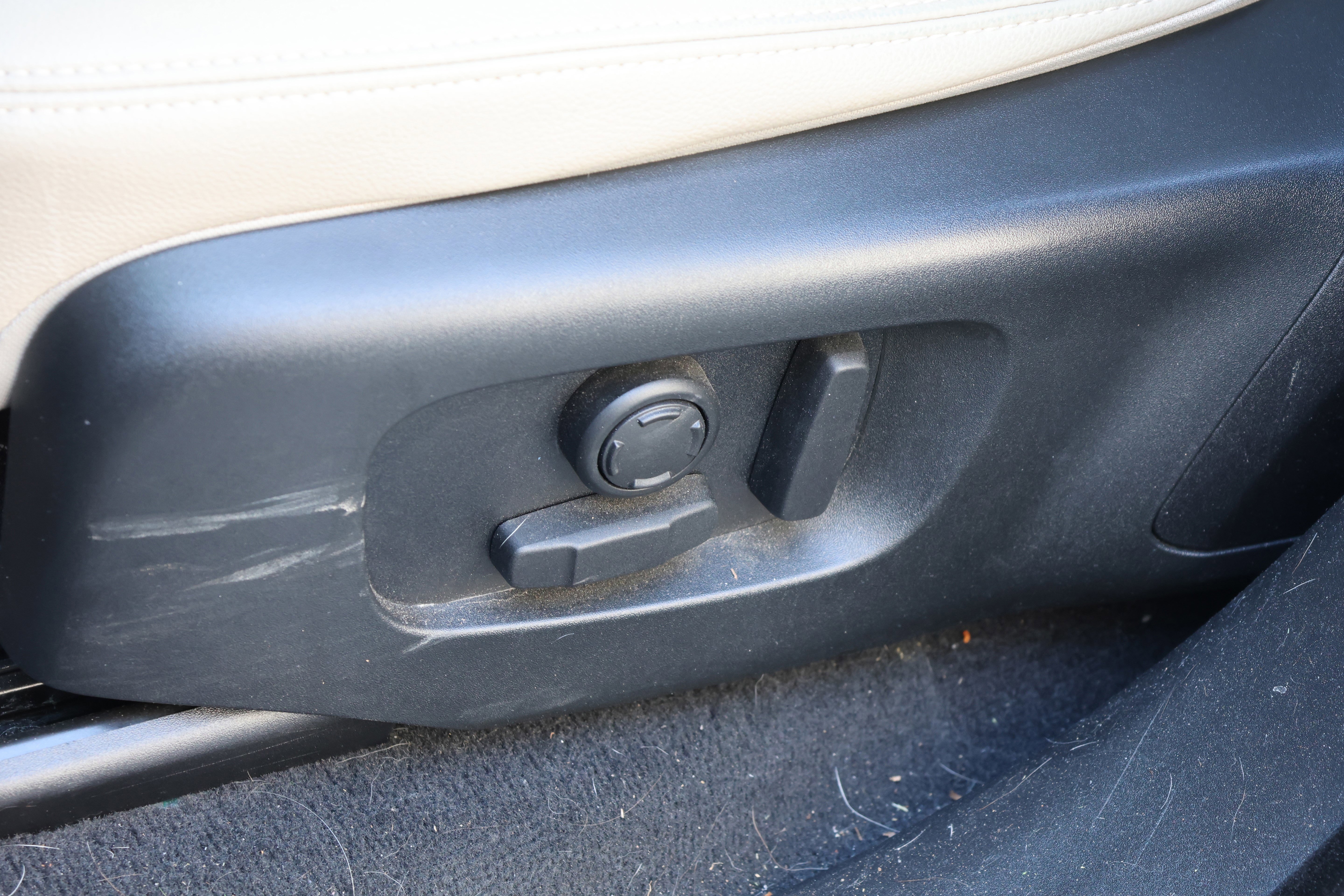 Used 2023 Land Rover Range Rover Velar S image 29