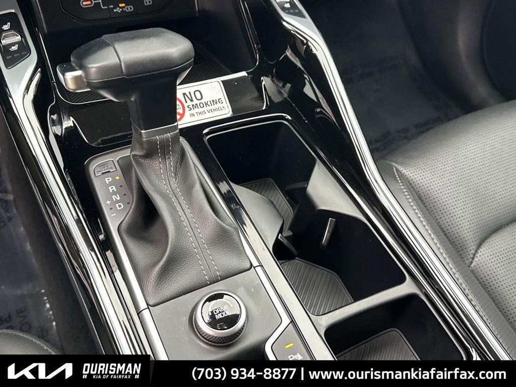 Used 2025 Kia Sorento SX image 13