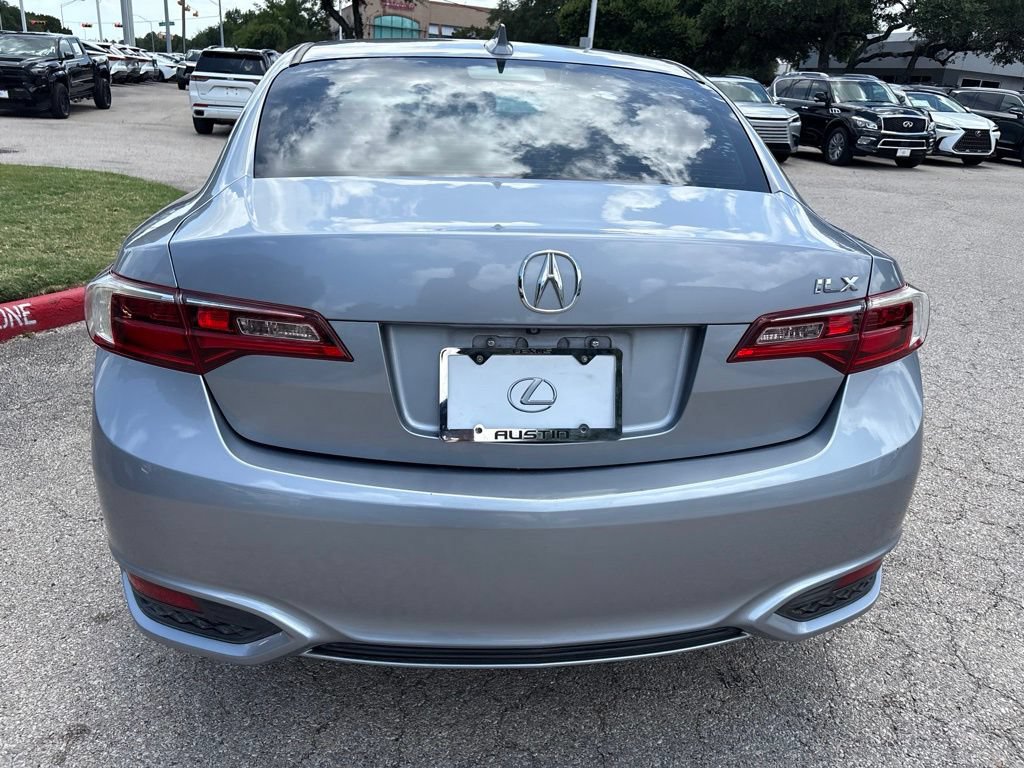 Used 2016 Acura ILX FWD image 4