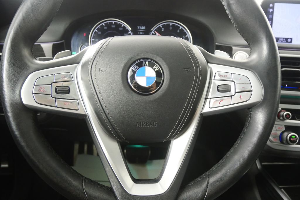 Used 2019 BMW 740i w/ M Sport Package image 18