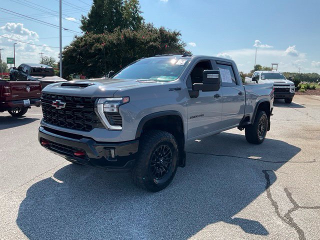 Used 2024 Chevrolet Silverado 2500 ZR2 w/ Technology Package AWD/4WD image 1