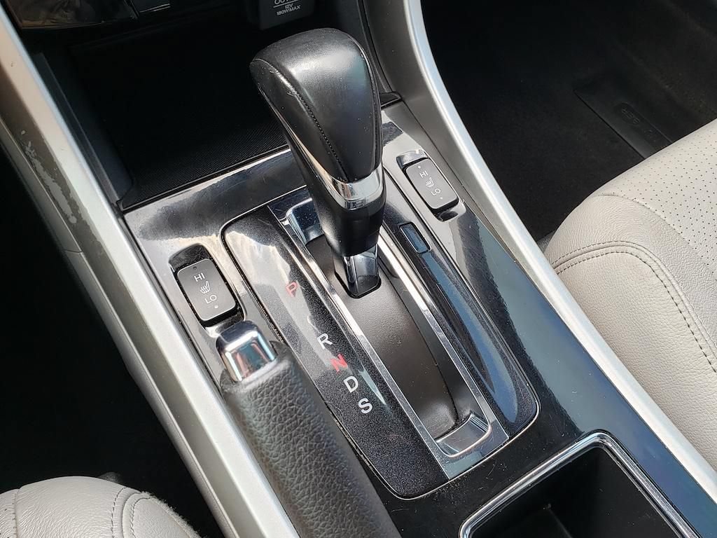 Used 2016 Honda Accord Touring image 30