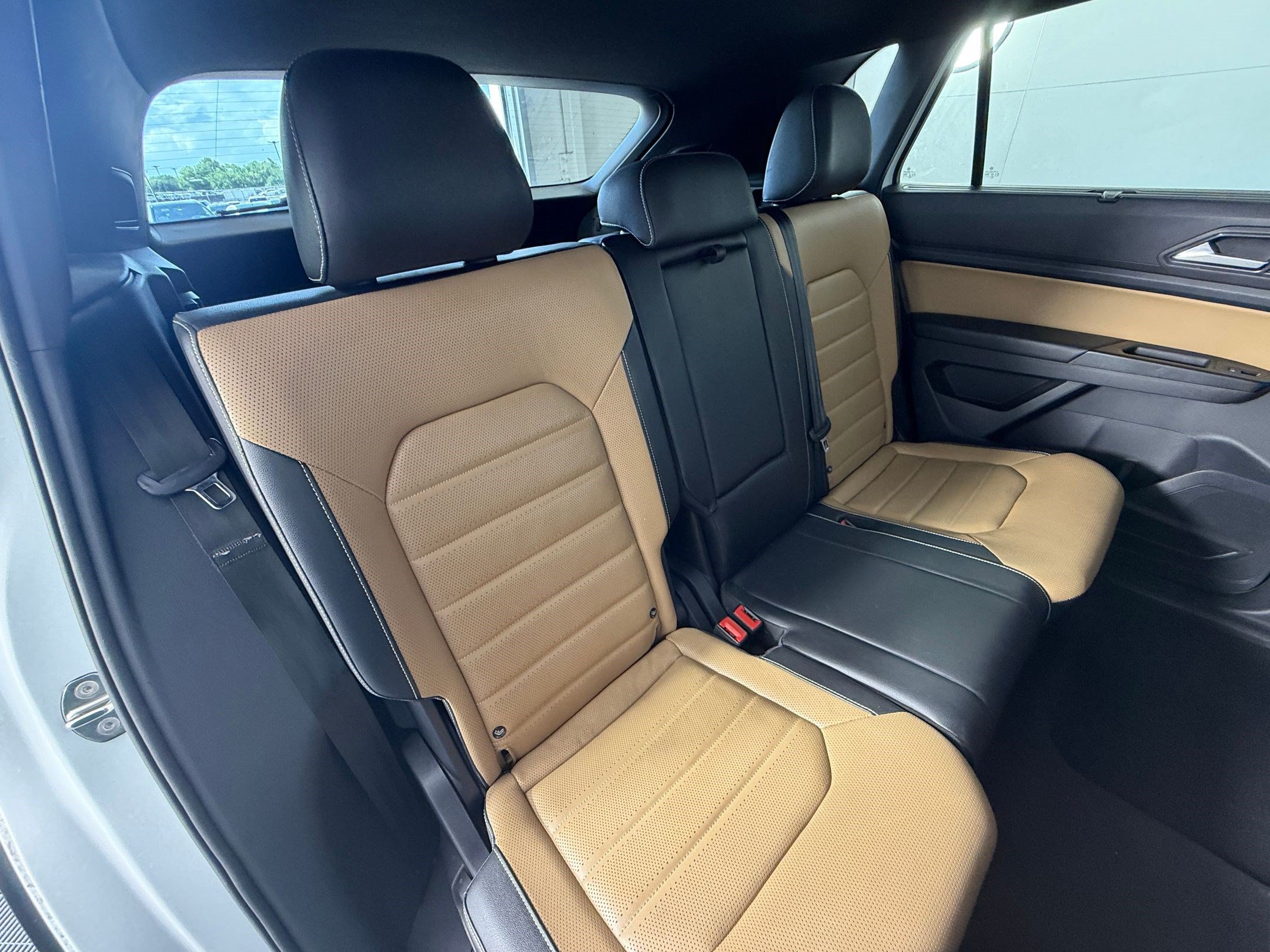 Used 2020 Volkswagen Atlas Cross Sport SEL Premium AWD/4WD image 31
