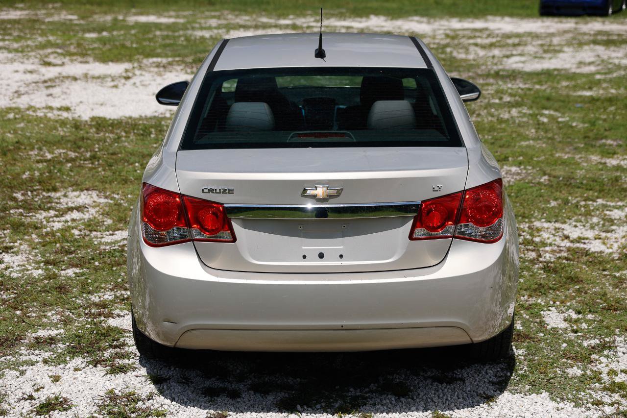 Used 2012 Chevrolet Cruze LT FWD image 9