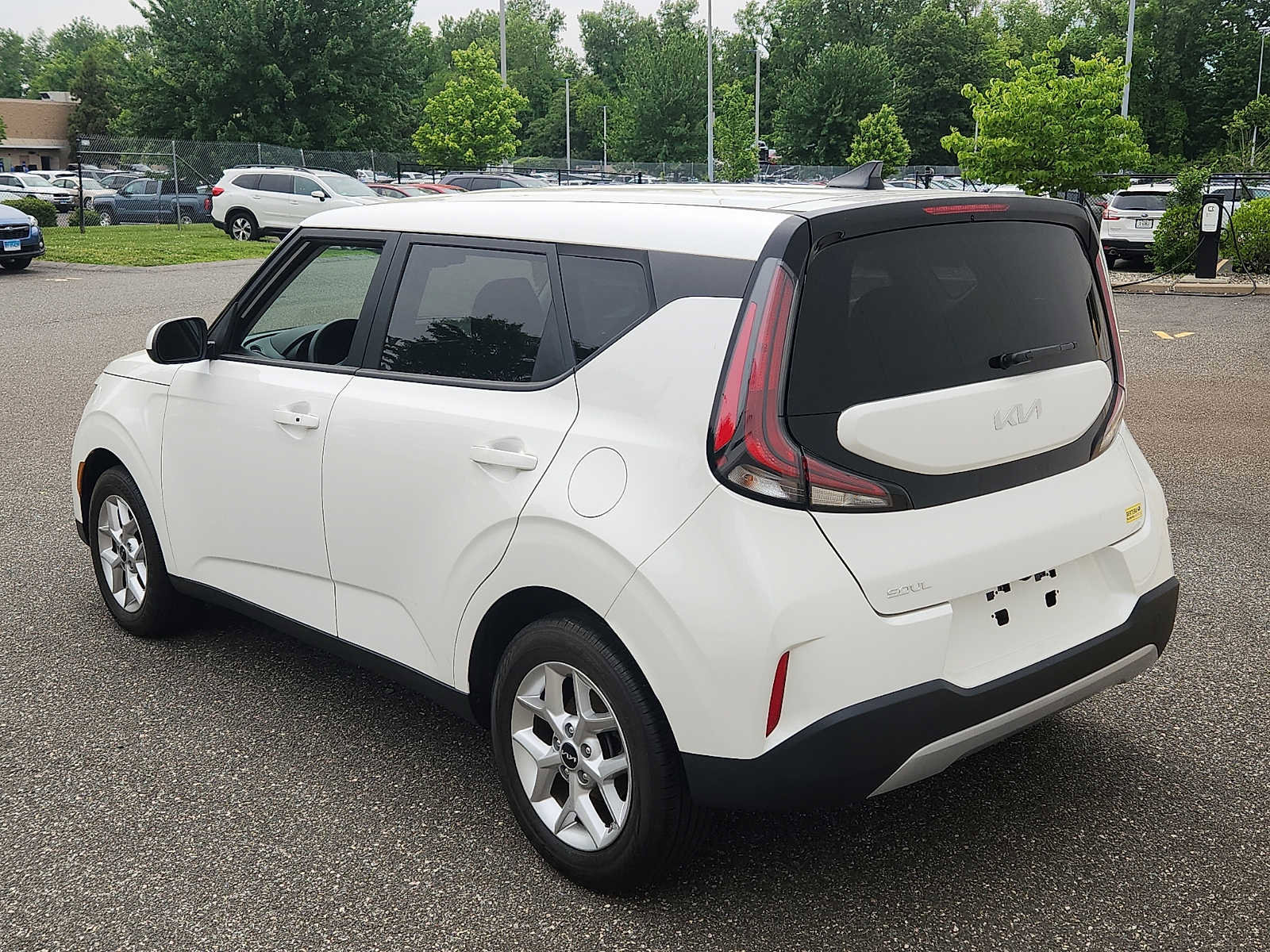 Used 2024 Kia Soul S FWD image 4