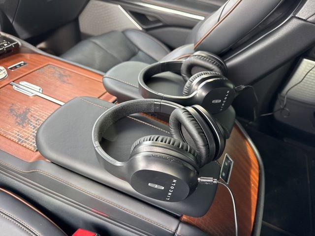 New 2025 Lincoln Navigator L Black Label image 16