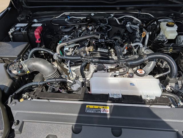 Used 2025 Toyota Tacoma SR5 AWD/4WD image 33