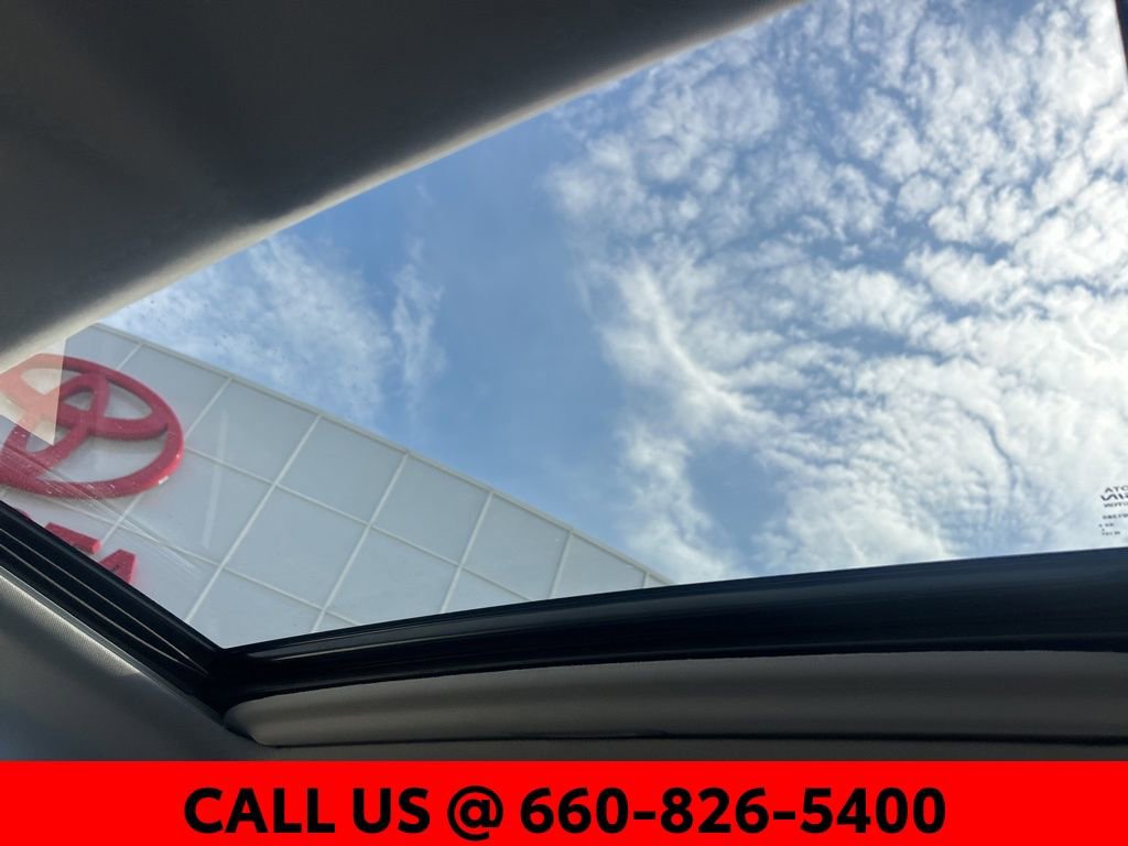 Used 2017 Toyota Highlander XLE image 19