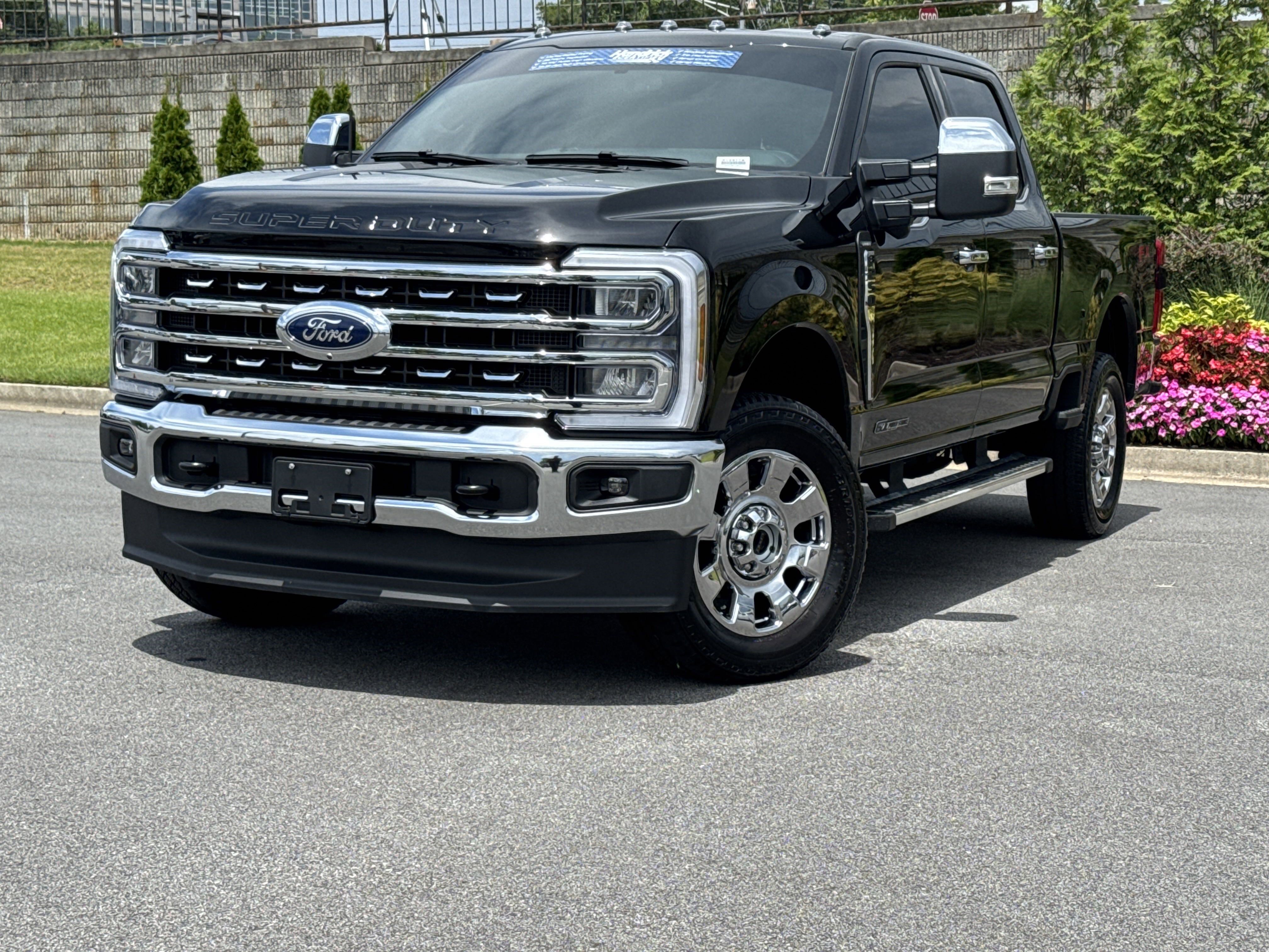 Used 2025 Ford F250 Lariat w/ Chrome Package image 5