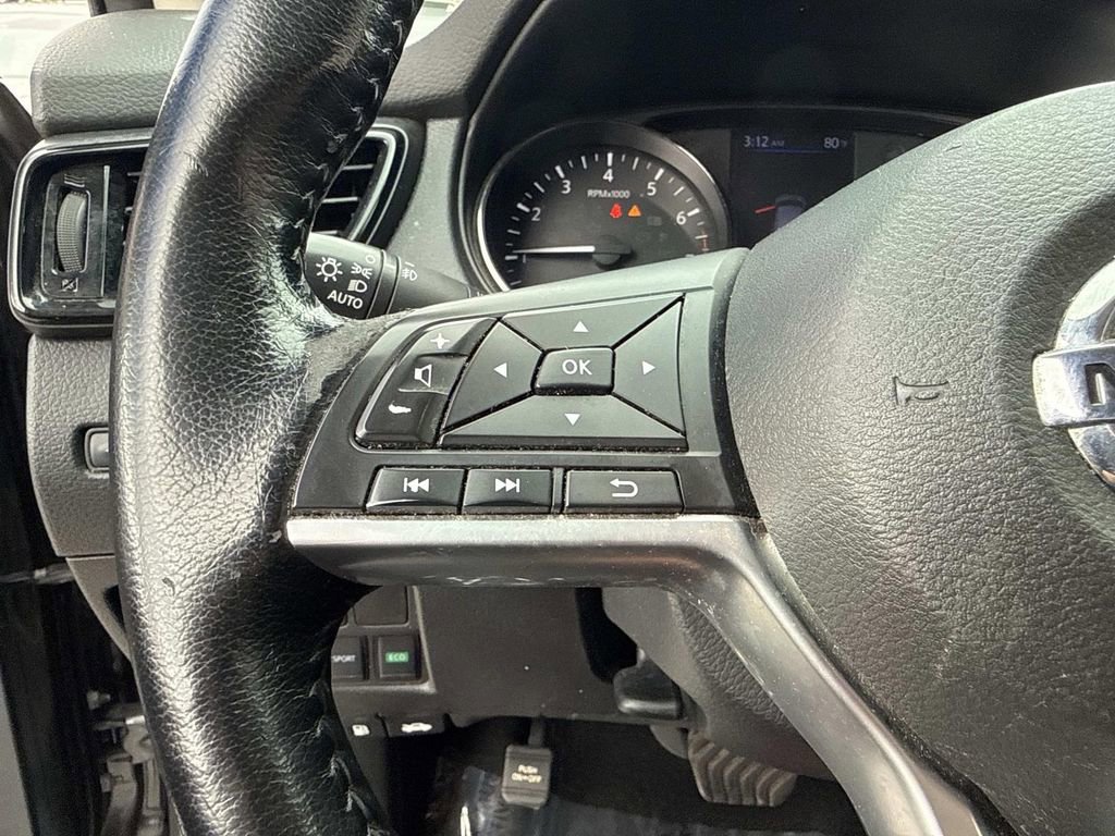 Certified 2022 Nissan Rogue Sport SV image 32