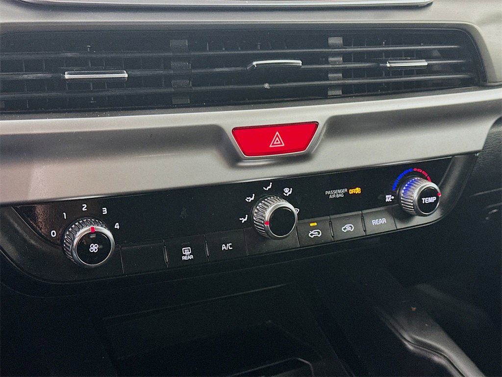 Used 2020 Kia Telluride LX image 18