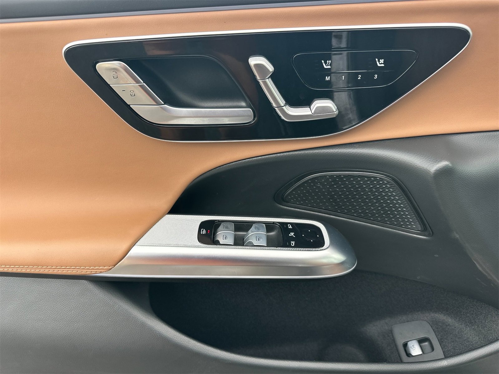 Certified 2025 Mercedes-Benz E 350 4MATIC Sedan image 12