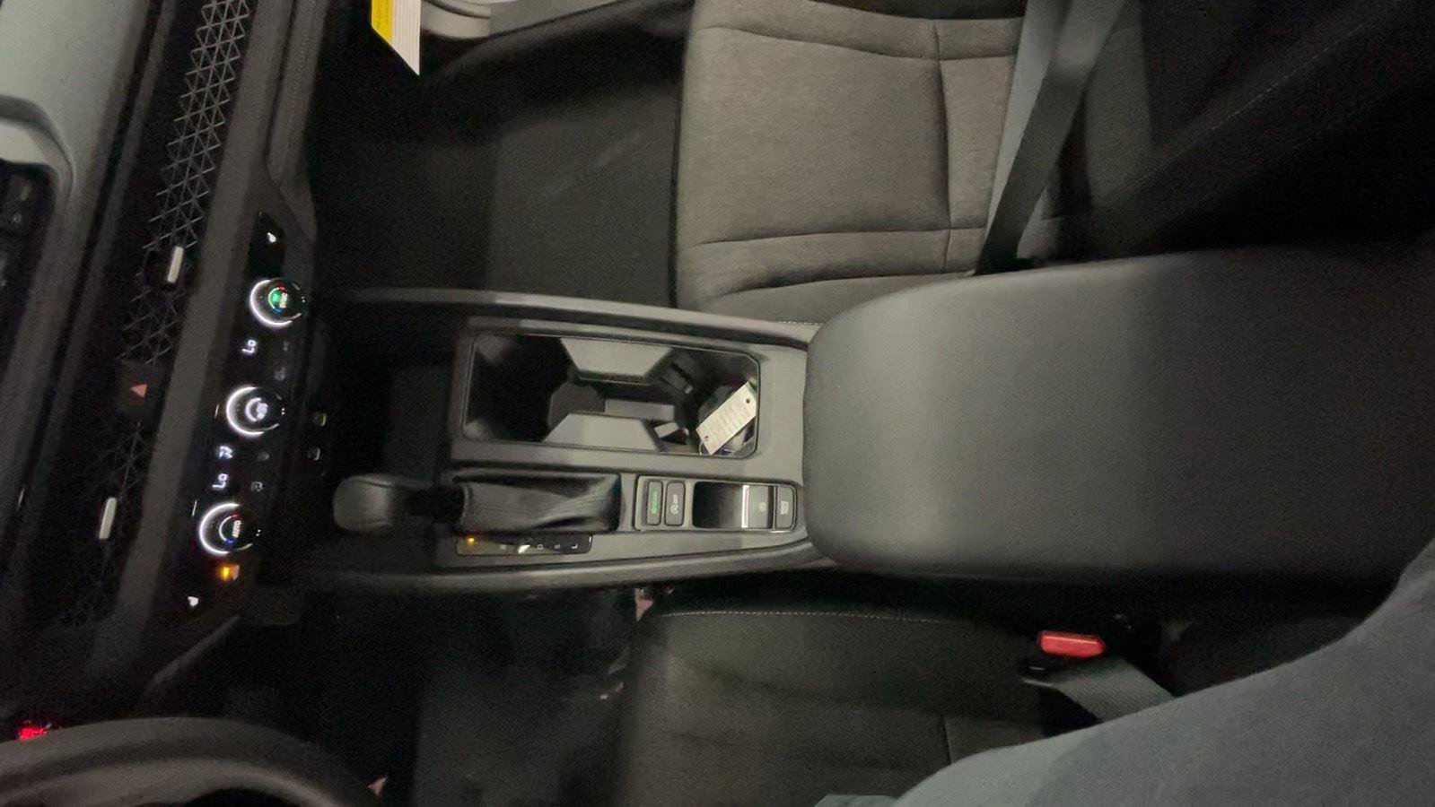Certified 2025 Honda Accord SE image 37