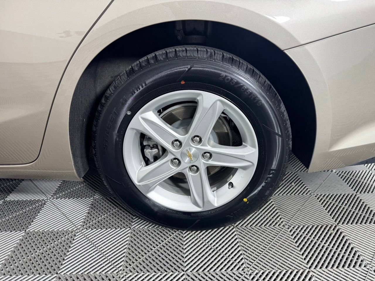 Used 2024 Chevrolet Malibu LT FWD image 38