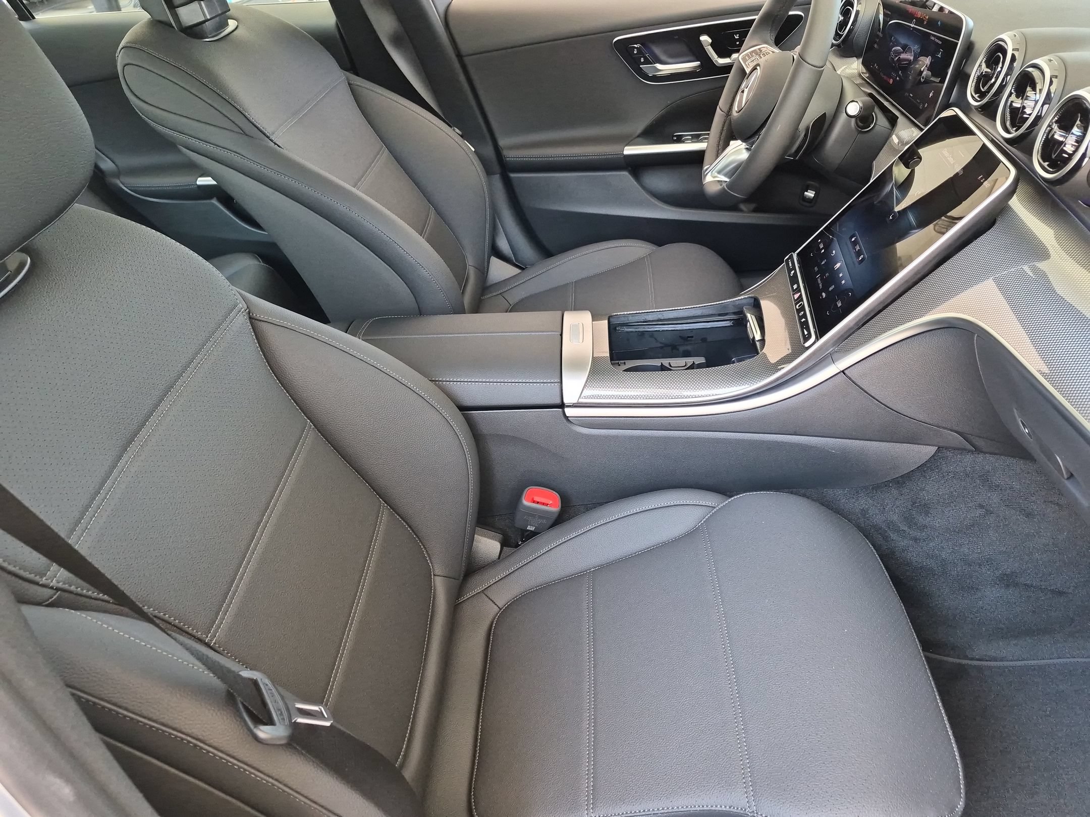 New 2026 Mercedes-Benz C 300 4MATIC Sedan image 31