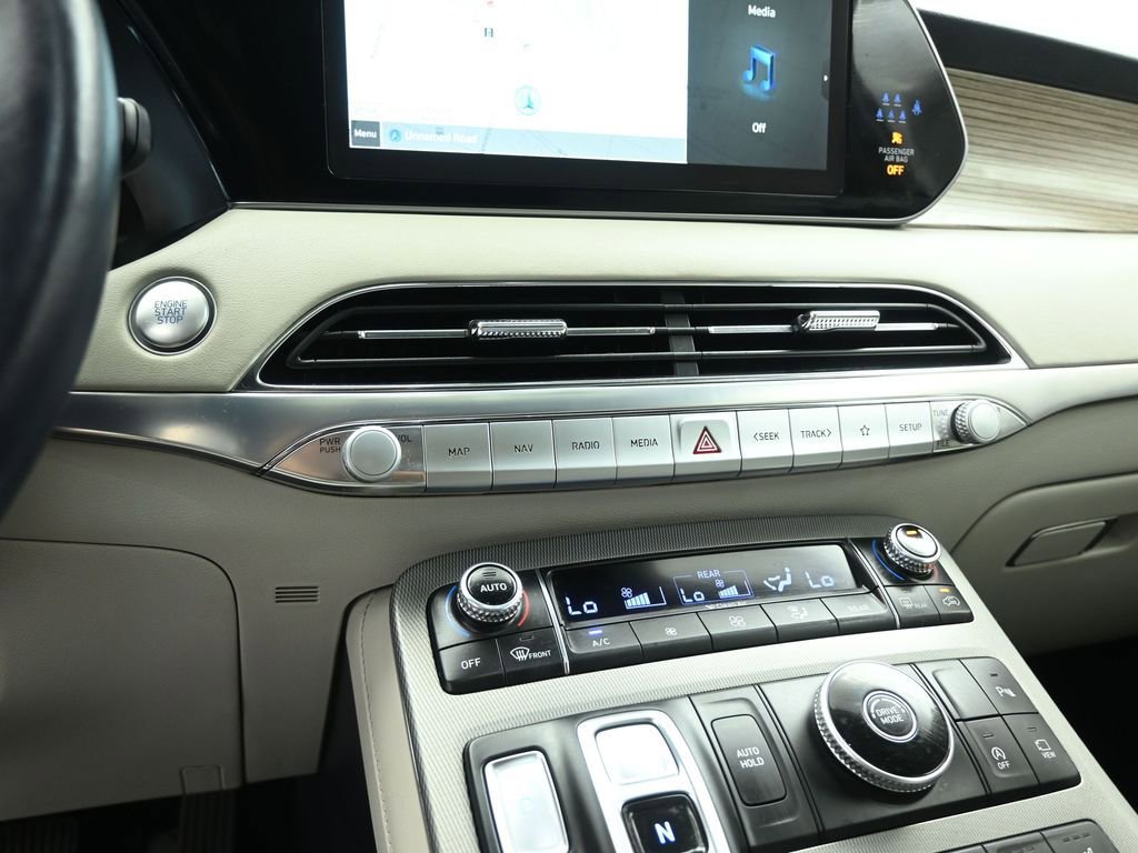 Used 2022 Hyundai Palisade Limited image 16