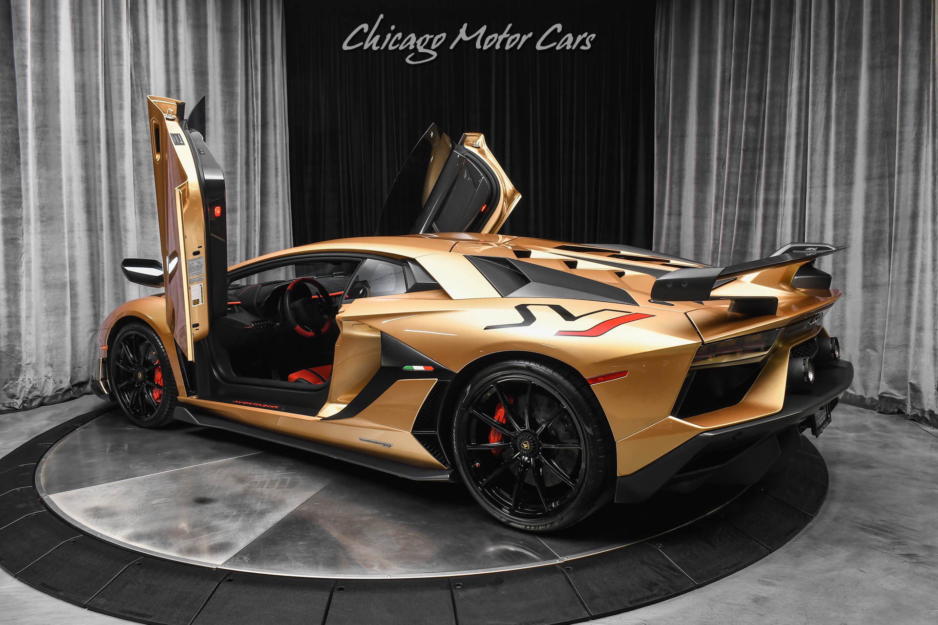 Used 2019 Lamborghini Aventador SVJ AWD/4WD image 40