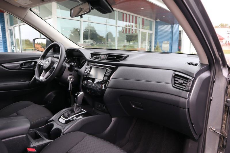 Used 2020 Nissan Rogue S image 21