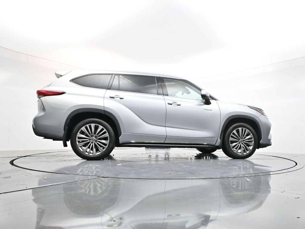 Used 2020 Toyota Highlander Platinum image 29
