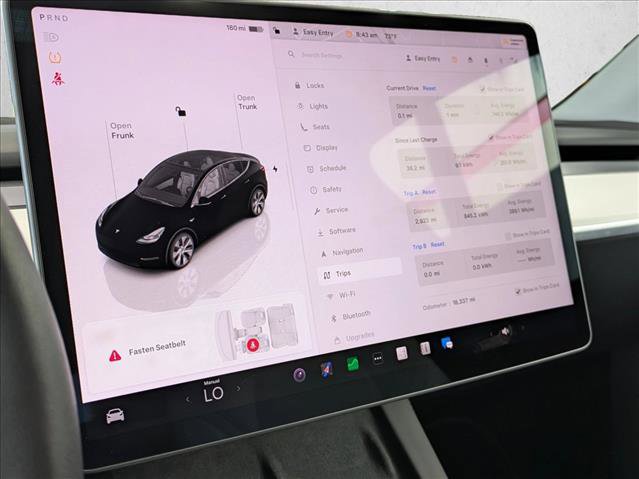 Used 2024 Tesla Model Y Long Range AWD/4WD image 12