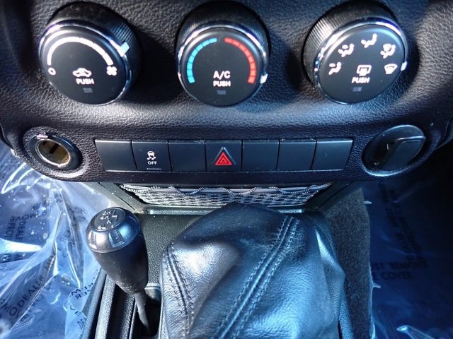 Used 2018 Jeep Wrangler Unlimited Sport image 25