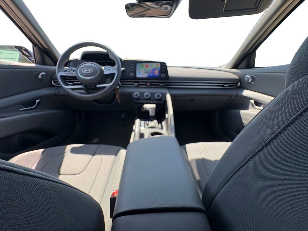 New 2026 Hyundai Elantra SE FWD image 10