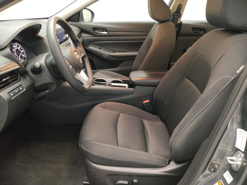 Used 2024 Nissan Altima 2.5 SV image 17