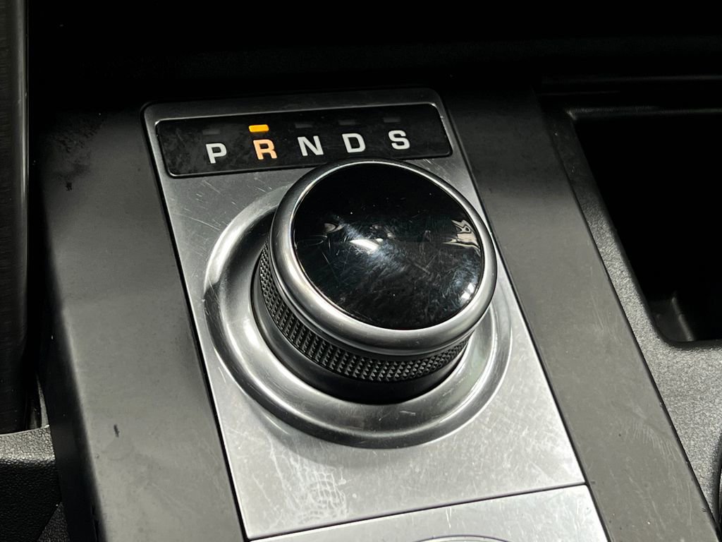 Used 2020 Land Rover Discovery Landmark image 33